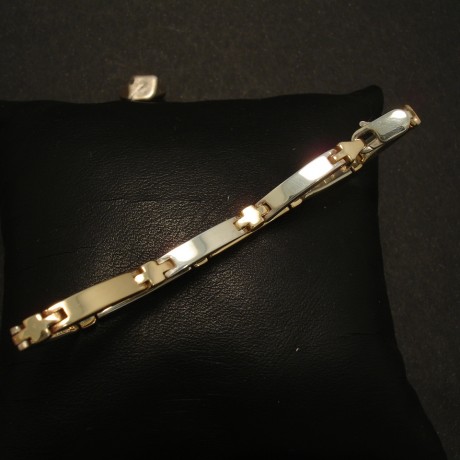 simple-elegance-gold-silver-bar-bracelet-01766.jpg