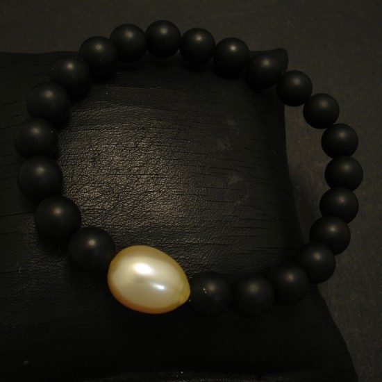 baroque-south-sea-golden-pearl-black-agate-bracelet-03433.jpg