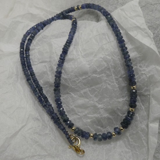 cut-blue-sapphire-necklace-gold-90289.jpg