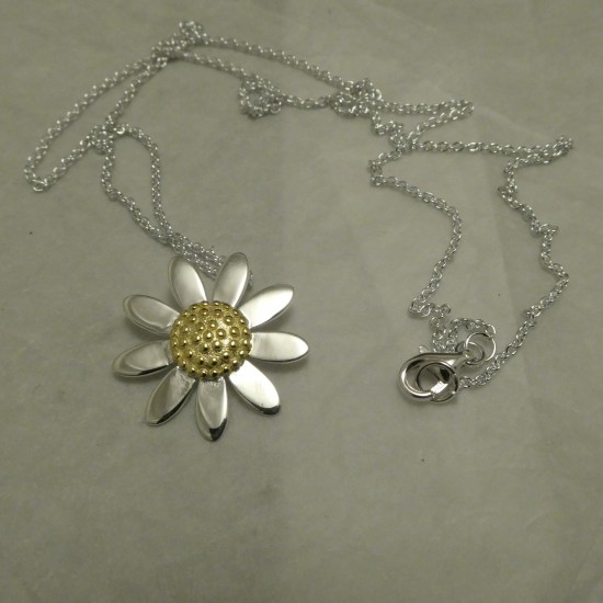 daisy-pendant-silver-simple-sweet-20438.jpg