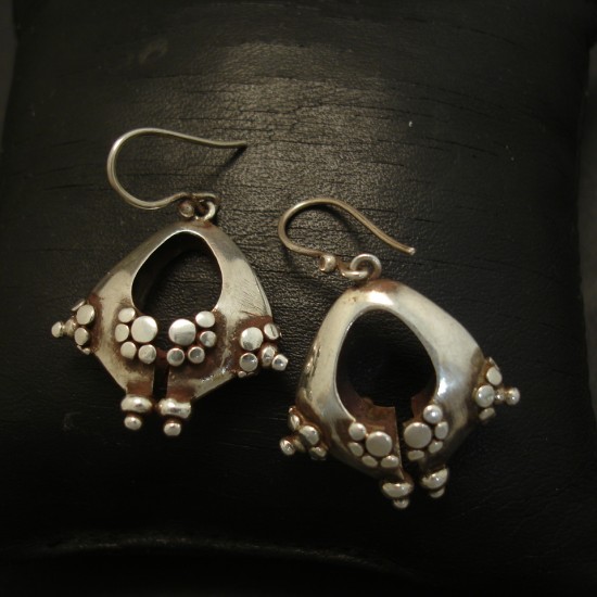 handmade-traditional-silvercraft-earrings-03726.jpg