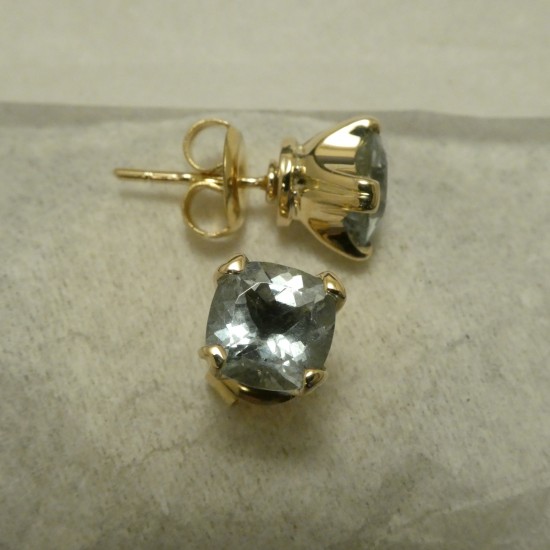 aquamarine-cushion-cuts-018ctgold-earstuds-20236.jpg