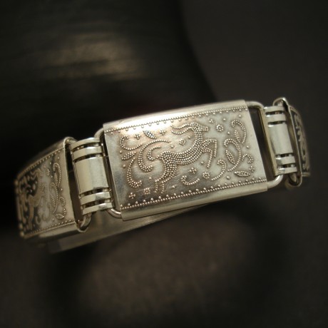 1940s-german-embossed-silver-bracelet-04115.jpg