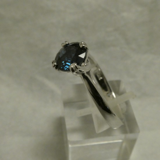 sapphire-reddestone-1.83ct-18ctwhite-gold-ring-30972.jpg