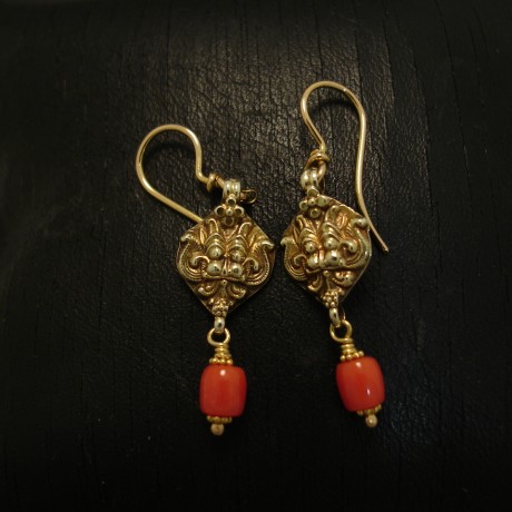 simply-elegant-coral-18ctgold-earrings-04708.jpg