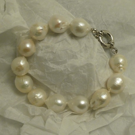 11-13mm-freshwater-pearl-bracelet-70703.jpg