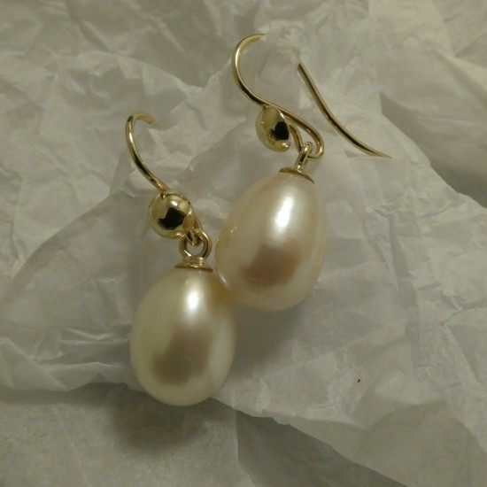 14x11mm-teardrop-pearl-9ctgold-earrings-50664.jpg