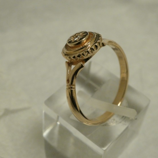 old-english-design-gold-diamond-ring-40606.jpg