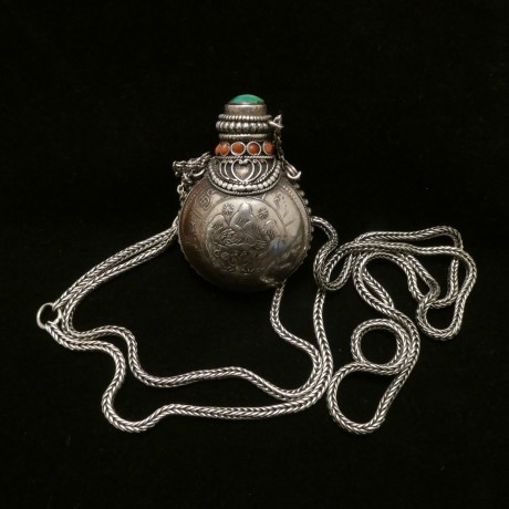 tibetan-silver-coin-bottle-old-silver-foxtai-chain-00613.jpg
