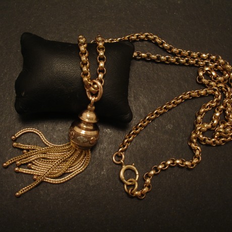 gold-tassel-antique-pendant-05257.jpg
