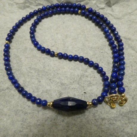 agrade-afghani-lapis-lazuli-gold-necklace-00652.jpg