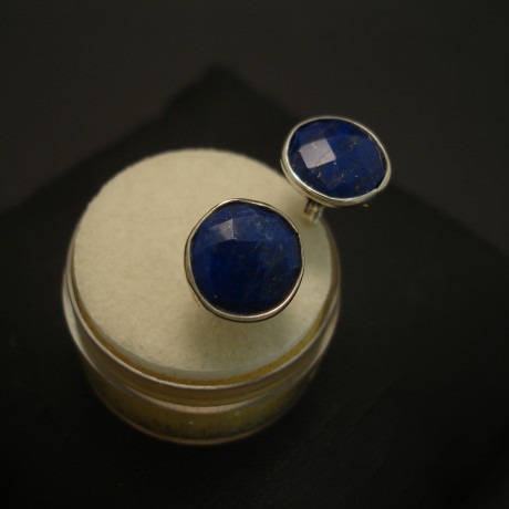 facetted-10mm-round-lapis-silver-studs-03853.jpg