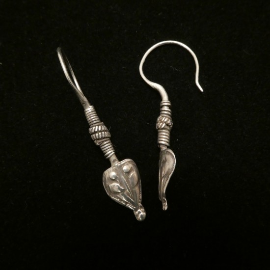 old-gujrati-tribal-silver-earrings-00532.jpg