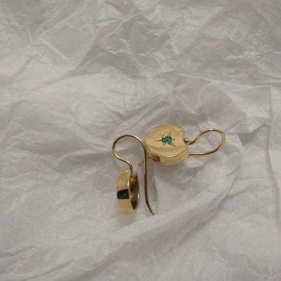 star-set-emerald-9ctgold-earrings-90706.jpg