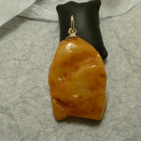amber-chunk-natural-baltic-9ctgold-pendant-cap-00996.jpg