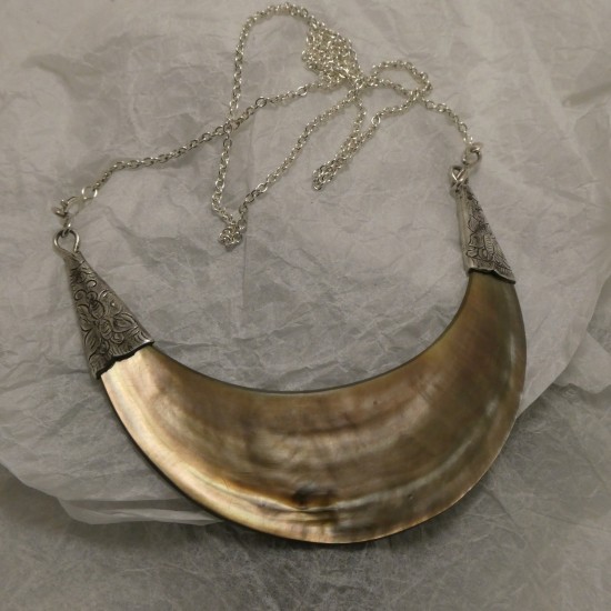 crescent-shell-silver-caps-chain-90276.jpg