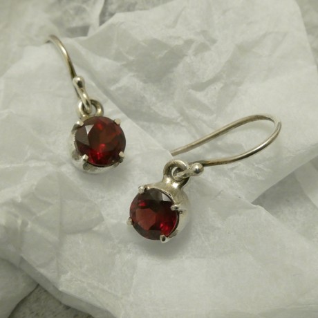 garnet-gemstones-6mm-silver-claw-earrings-10446.jpg