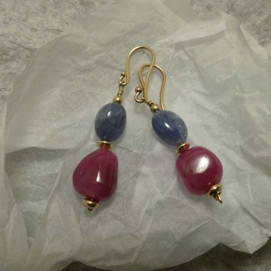 sapphire-pebbles-ruby-pebbles-9ctgold-earrings-10170.jpg