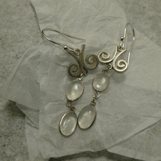 limpid-moonstones-hmade-silver-earrings-10651.jpg