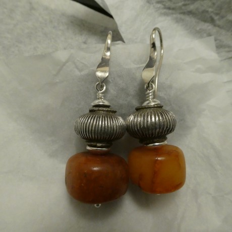 5grams-worn-tibetan-amber-silver-earrings-10892.jpg