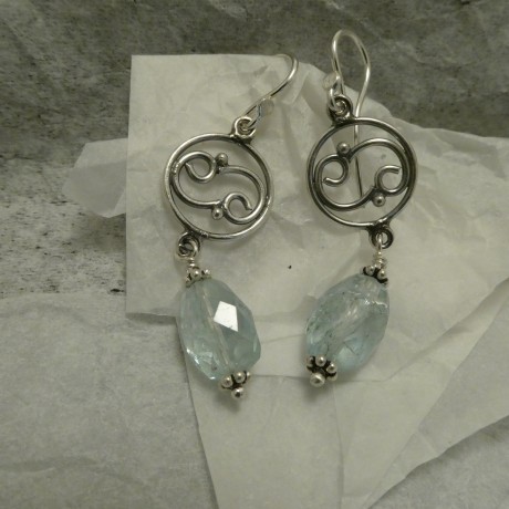 fine-sea-blue-aquamrines-silver-earrings-10870.jpg