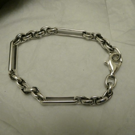 solid-victorian-inspired-silver-link-bracelet-20046.jpg