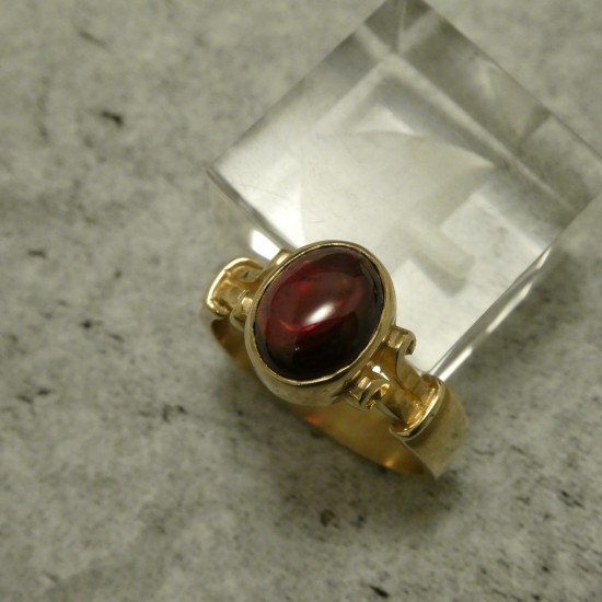 fine-wine-red=cab-garnet-solid-gold-ring-20282.jpg