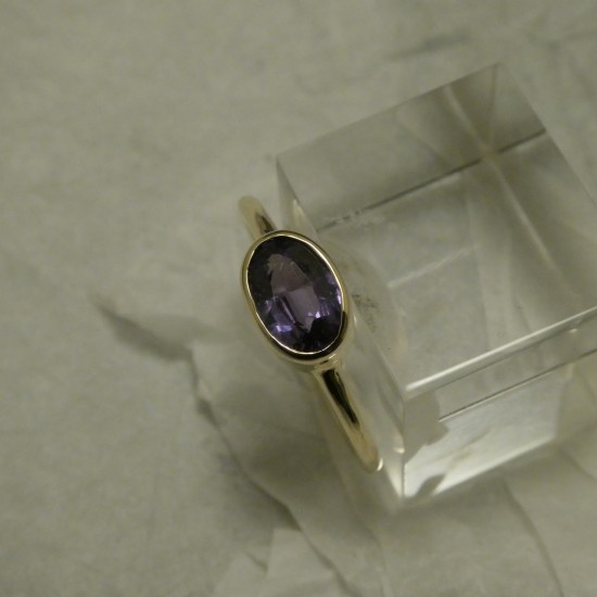 -90ct-purple-sapphire-9ctgold-ring-20600.jpg