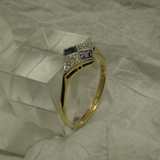 antique-platinum-18ctgold-sappphire-diamond-ring-20473.jpg