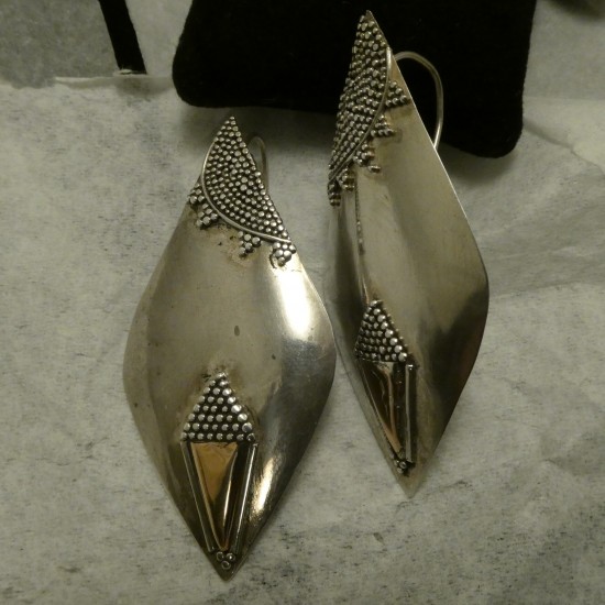 bold-smart-silver-gold-earrings-20297.jpg