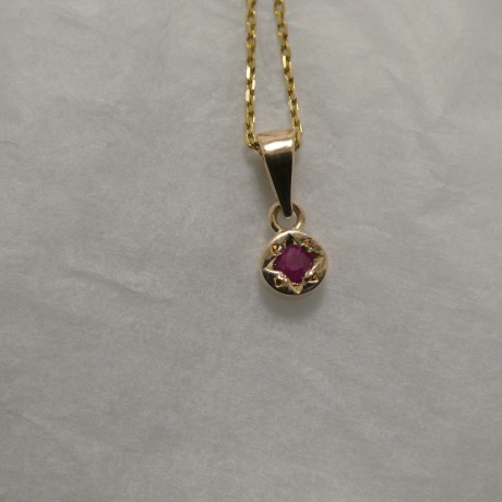 superior-bright-red-ruby-9ctgold-pendant-90422.jpg