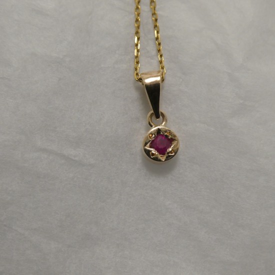 superior-bright-red-ruby-9ctgold-pendant-90422.jpg