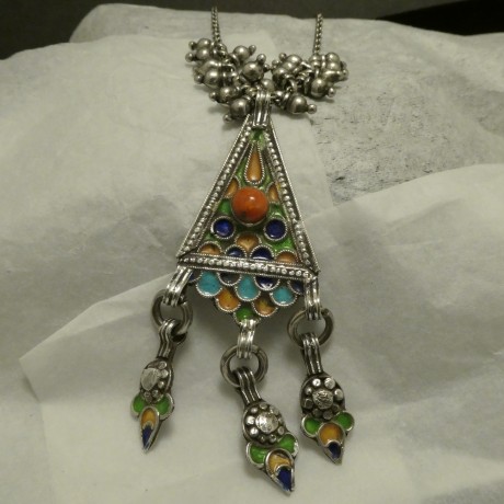 typical-old-moroccan-enamelled-silver-pendant-20391.jpg