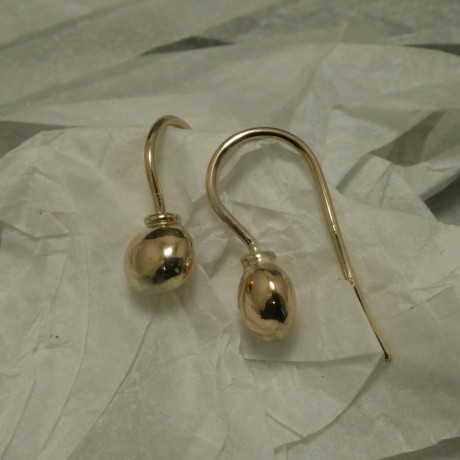 useful-cute-solid-9ctgold-earrings-20609.jpg