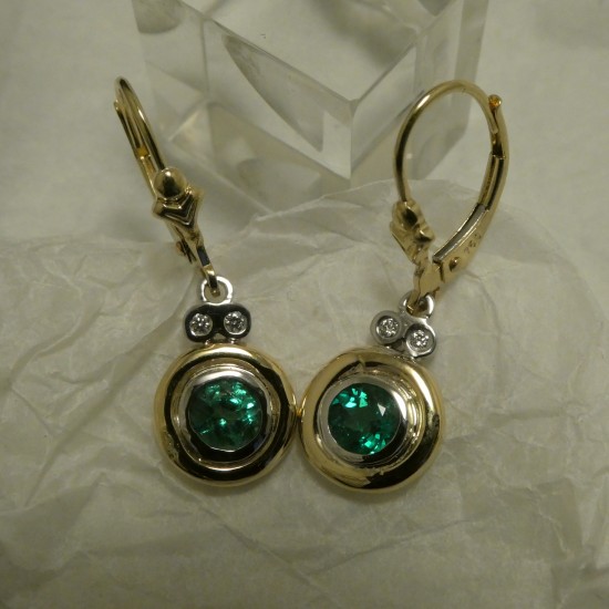 bright-natural-emeralds-18ctgold-earrings-30187.jpg
