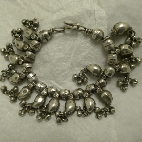 old-small-cute-tribal-silver-bracelet-30025.jpg
