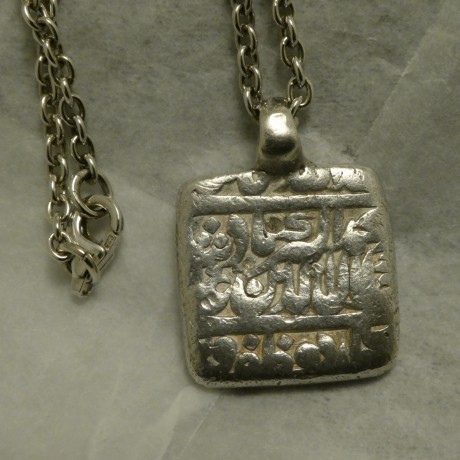 rare-mughal-silver-coin-pendant-30052.jpg