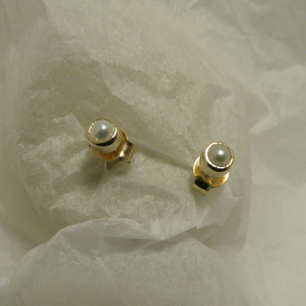 Sydney Gold Filigree Earrings with Beads