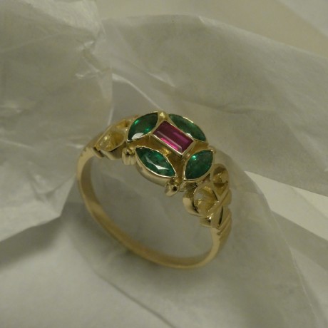 emerald-marquise-ruby-18ctgold-ring-30786.jpg