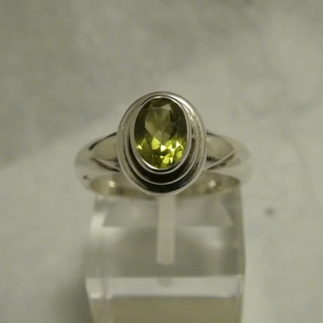 peridot-olive-green-silver-ring-40185.jpg