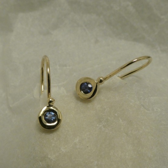 elegant-sapphire-.20ct-gold-earrings-30851.jpg