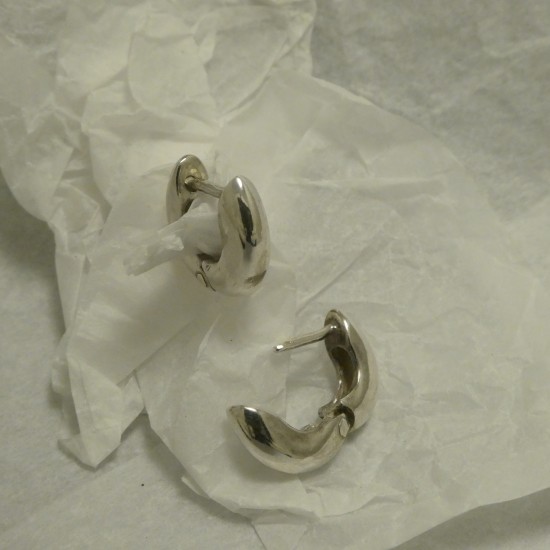silver-huggies-earrings-sydney-made-40002.jpg