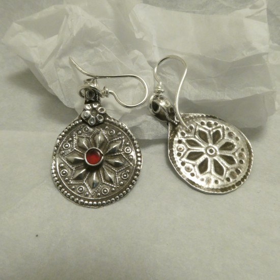 tribal-red-glass-silver-earrings-30905.jpg