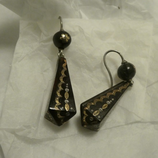 antique-pique-earrings-english-40311.jpg