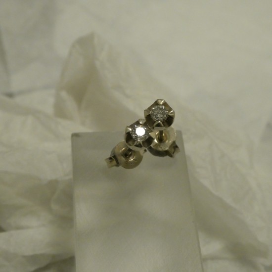 earstuds-white-gold-4claw-diamonds-40538.jpg