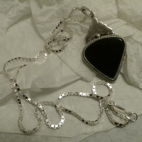 triangular-black-onyx-silver-pendant-50135.jpg