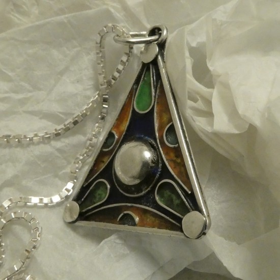 triangular-moroccan-silver-enamel-pendant-50155.jpg