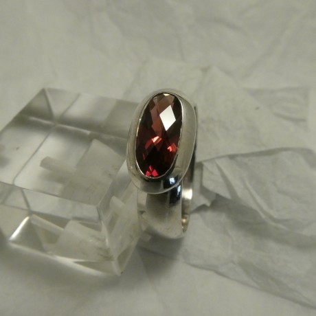garnet-multi-facetted-silver-ring-30640.jpg