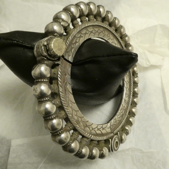 hinged-tribal-silver-50258