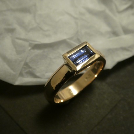 82ct-sapphire-baguette-rosegold-ring-50875.jpg